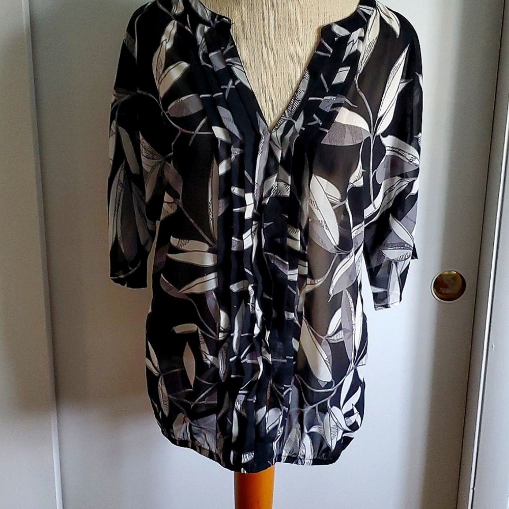 NWT BR Shear Blouse